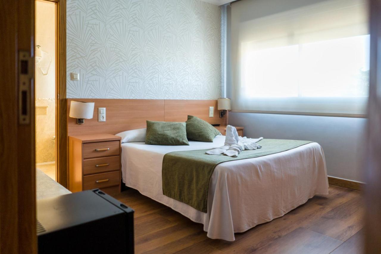 Pension Capitan Hotel Aldan Ngoại thất bức ảnh